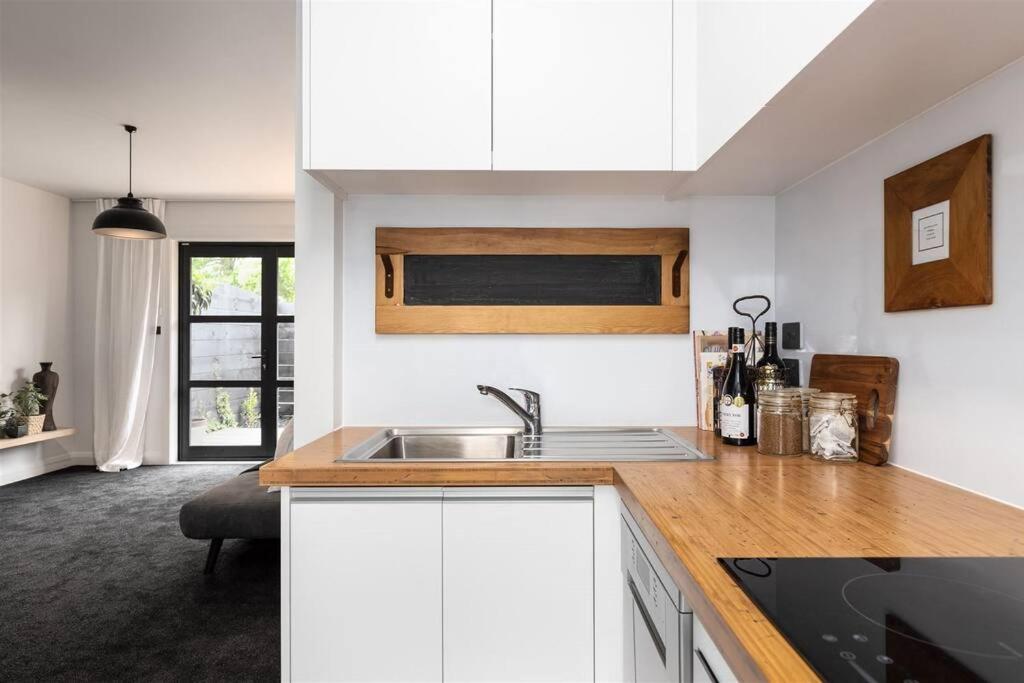 Apartment 1 - Haddin Court - Executive One Bedroom Blenheim Dış mekan fotoğraf